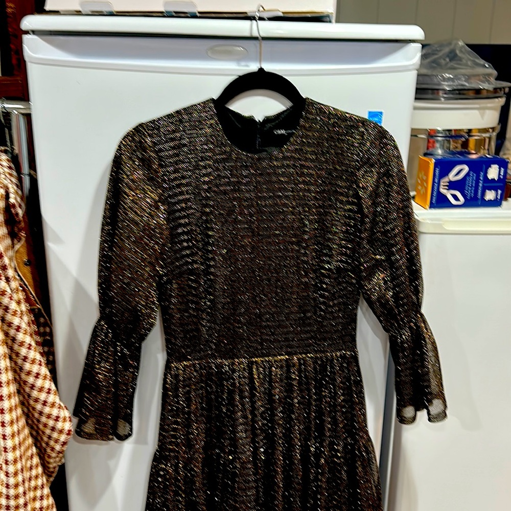 Gold dress size 36